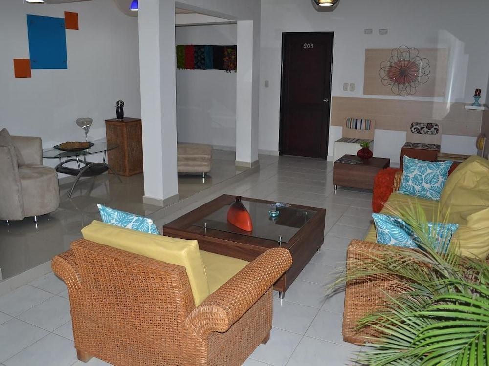 Ayenda Casa Real Hotel Montería Екстериор снимка