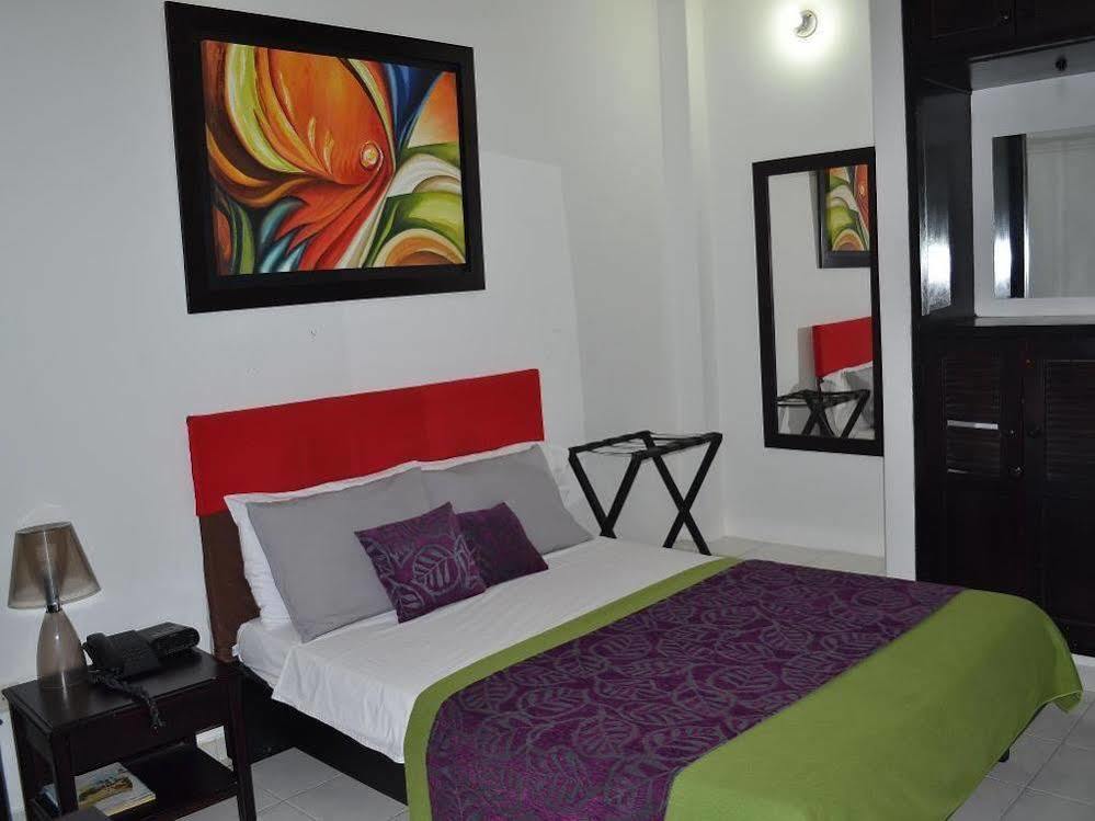 Ayenda Casa Real Hotel Montería Екстериор снимка